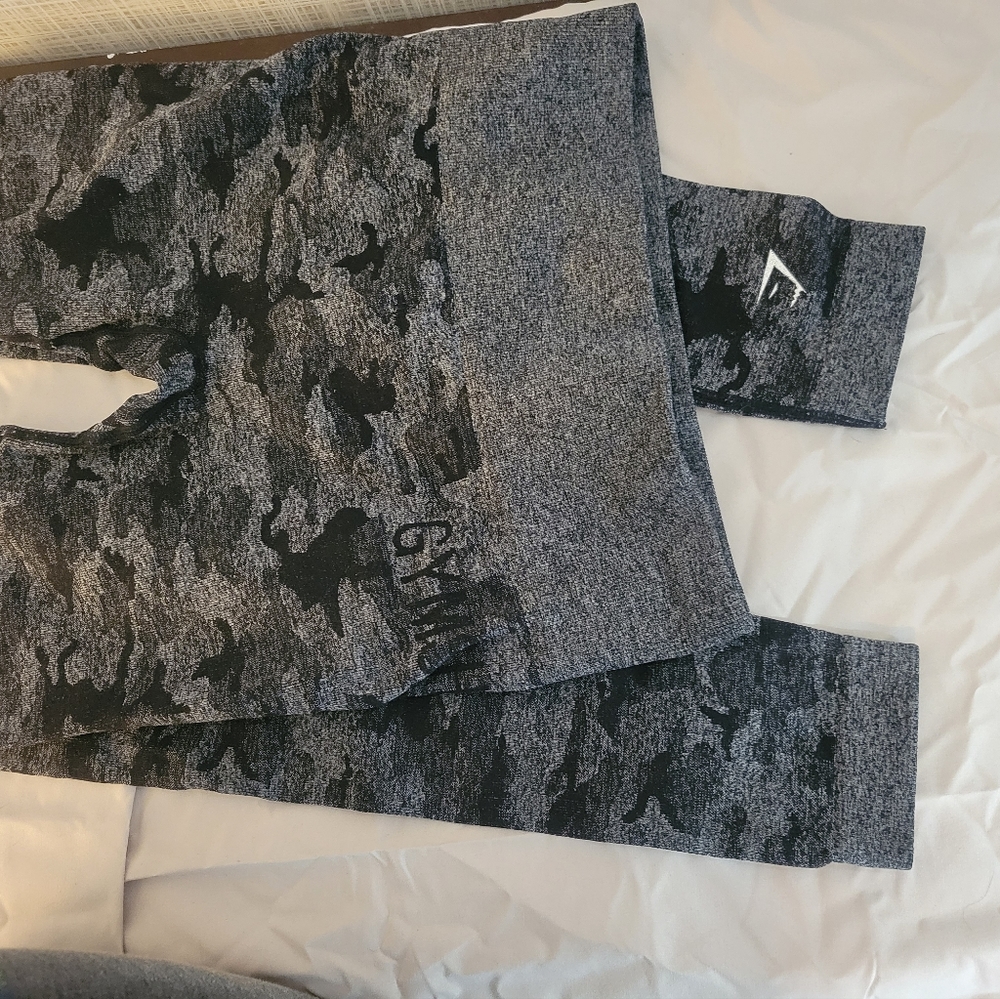 Gymshark 🦈 Camo Scrunch High Waisted